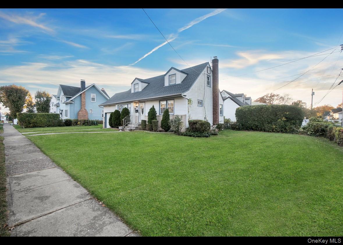 1024 Mahopac, West Hempstead, NY 11552