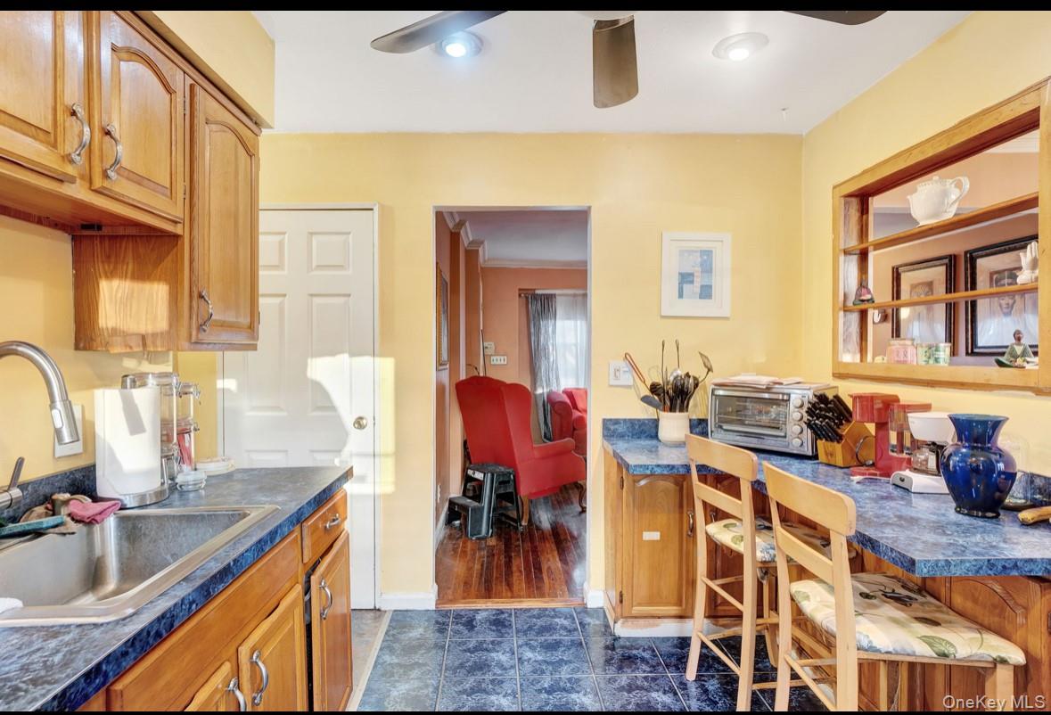 1024 Mahopac, West Hempstead, NY 11552