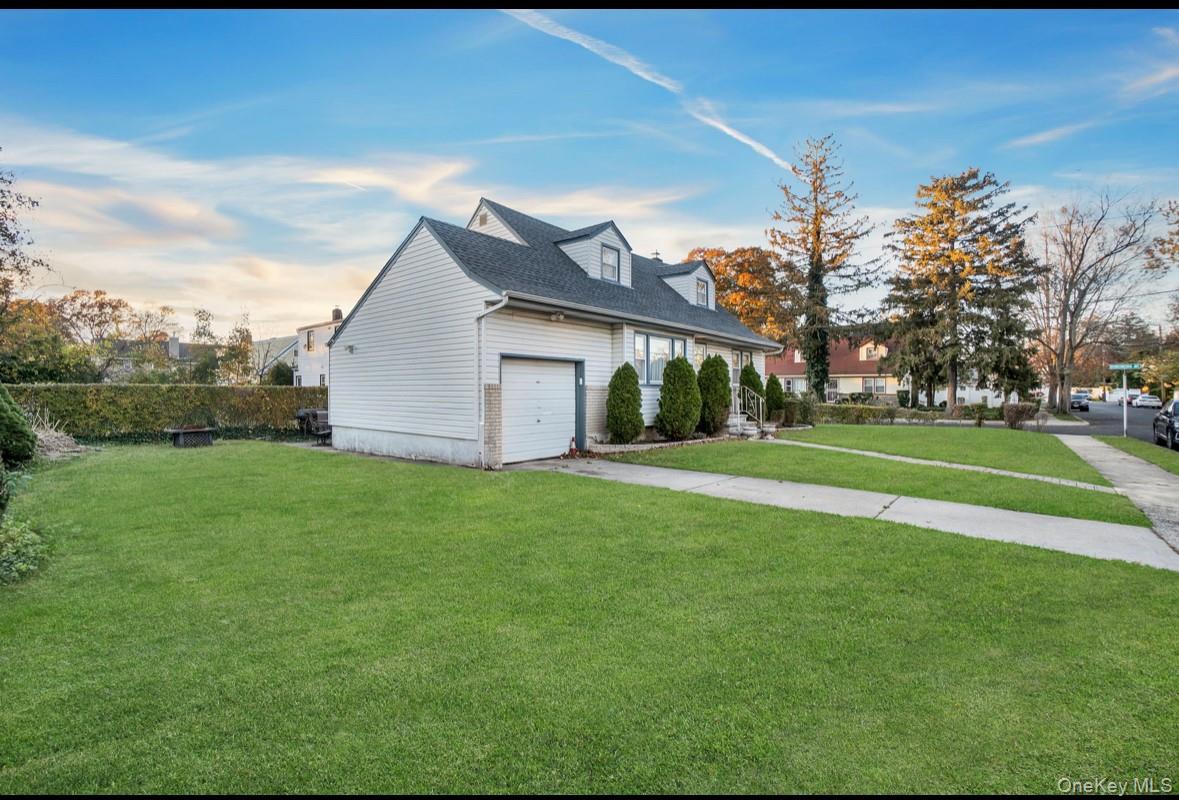 1024 Mahopac, West Hempstead, NY 11552