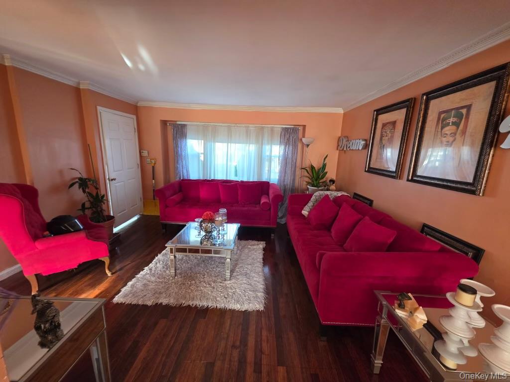 1024 Mahopac, West Hempstead, NY 11552