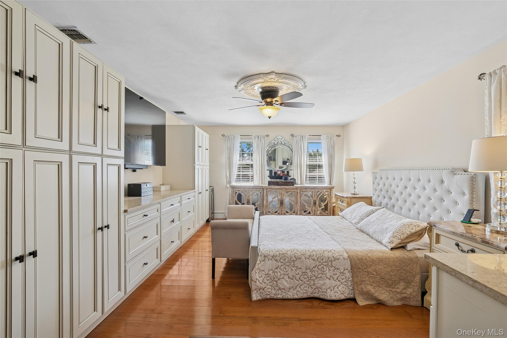 14-16 gamay Court, Commack, NY 11725