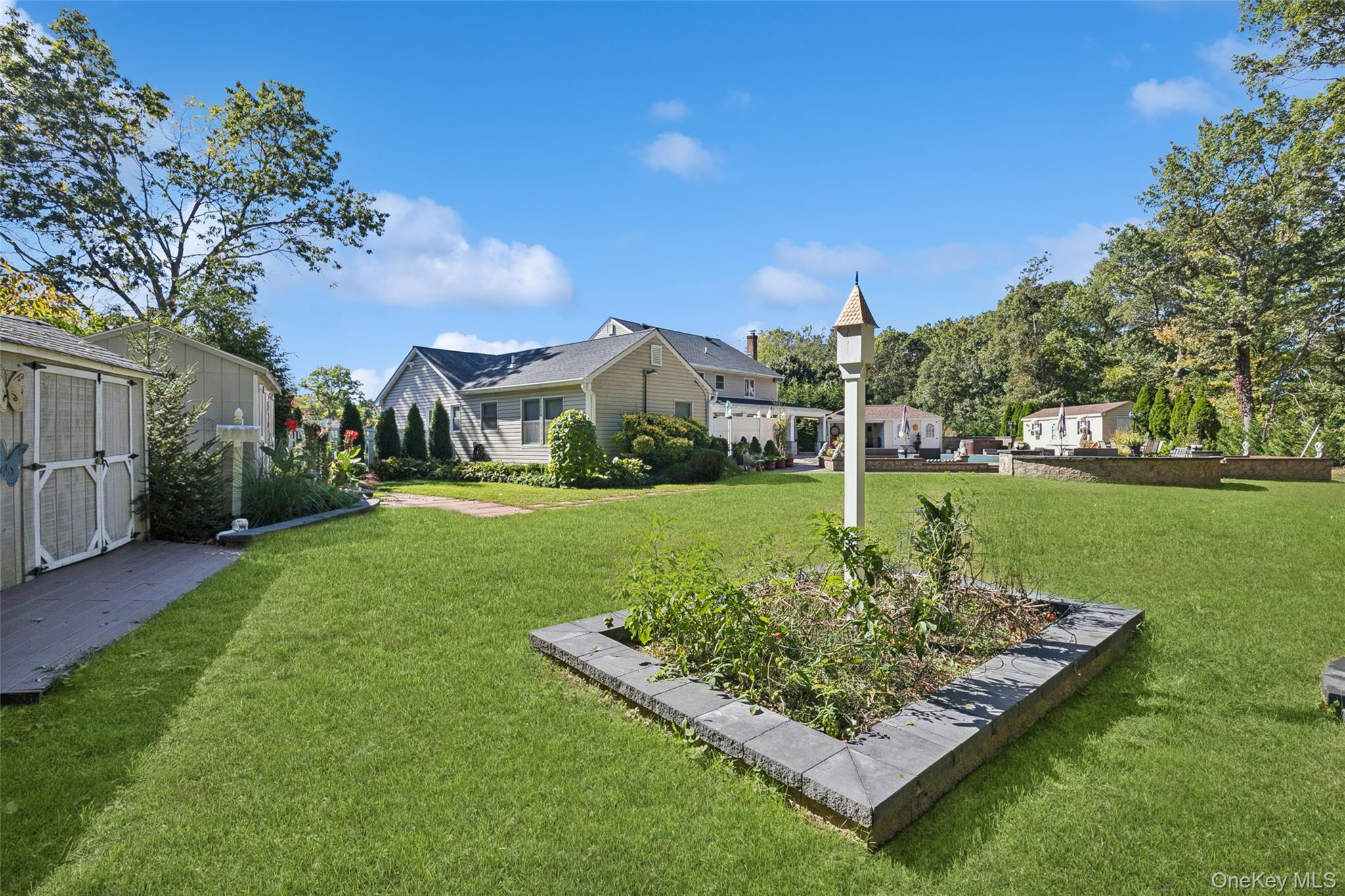 14-16 gamay Court, Commack, NY 11725