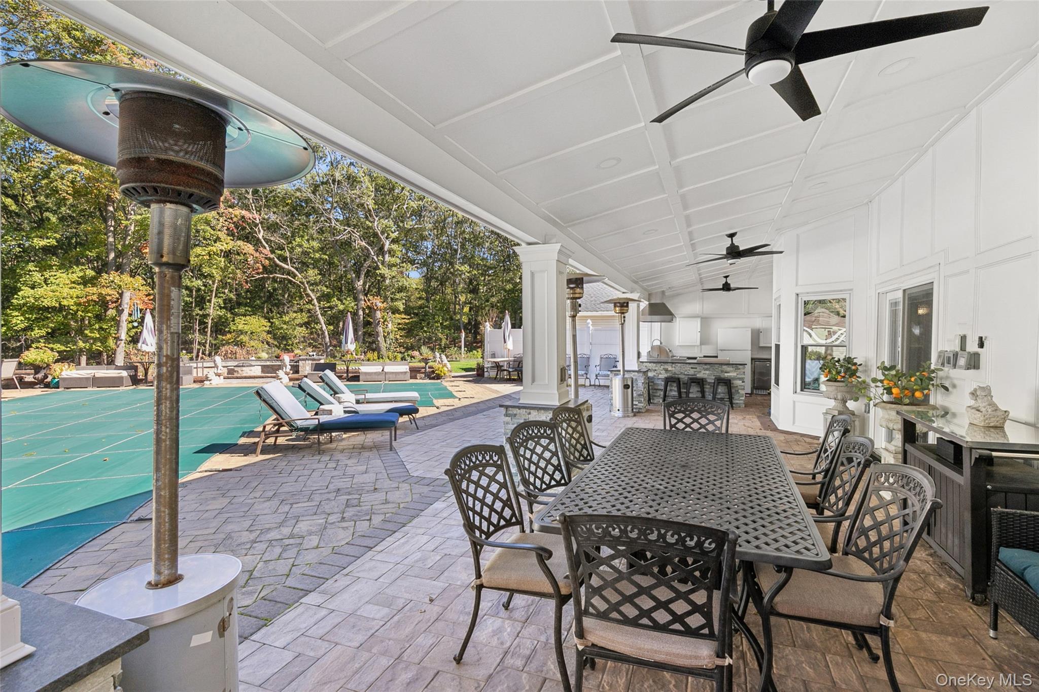 14-16 gamay Court, Commack, NY 11725