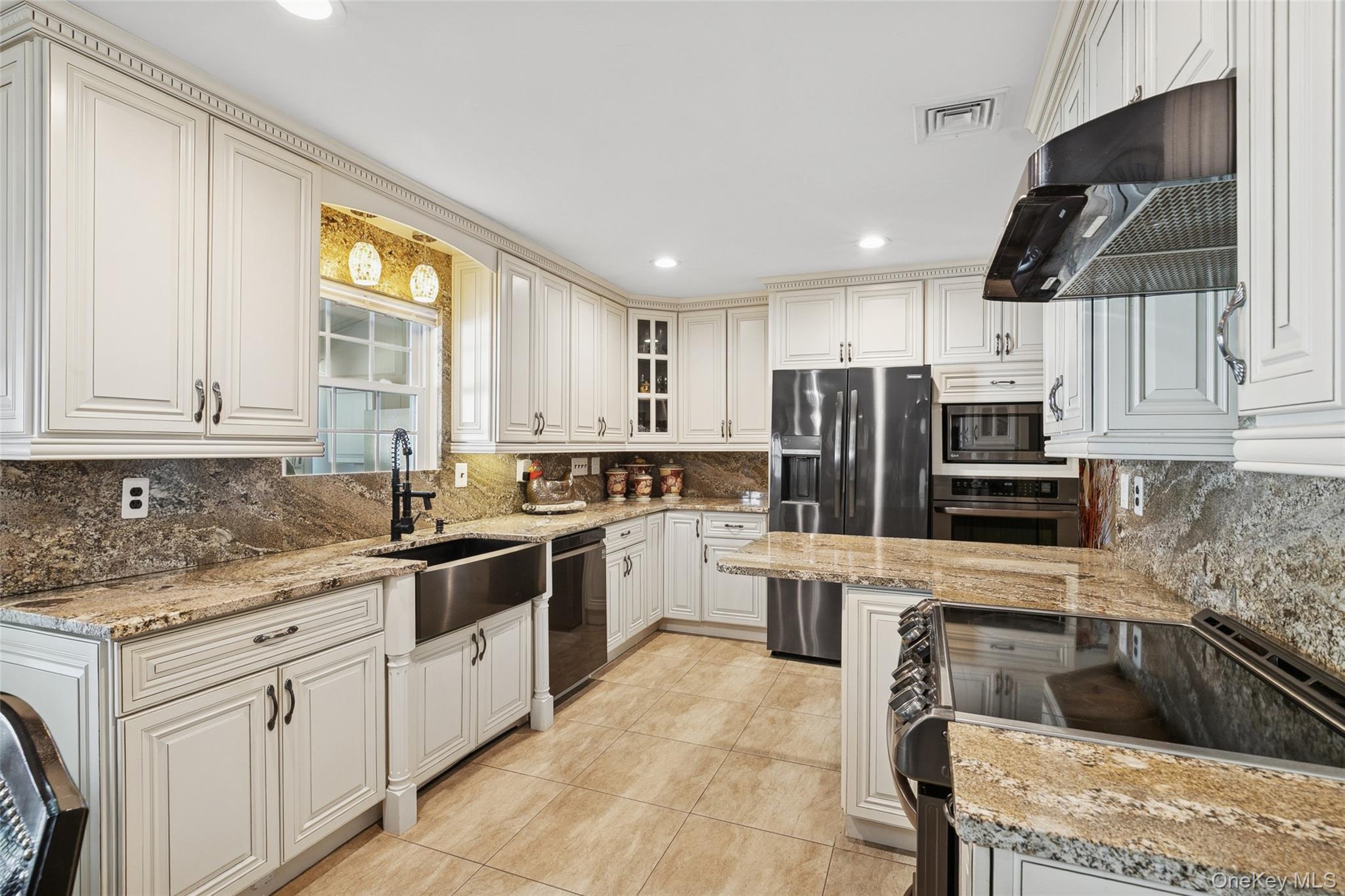 14-16 gamay Court, Commack, NY 11725