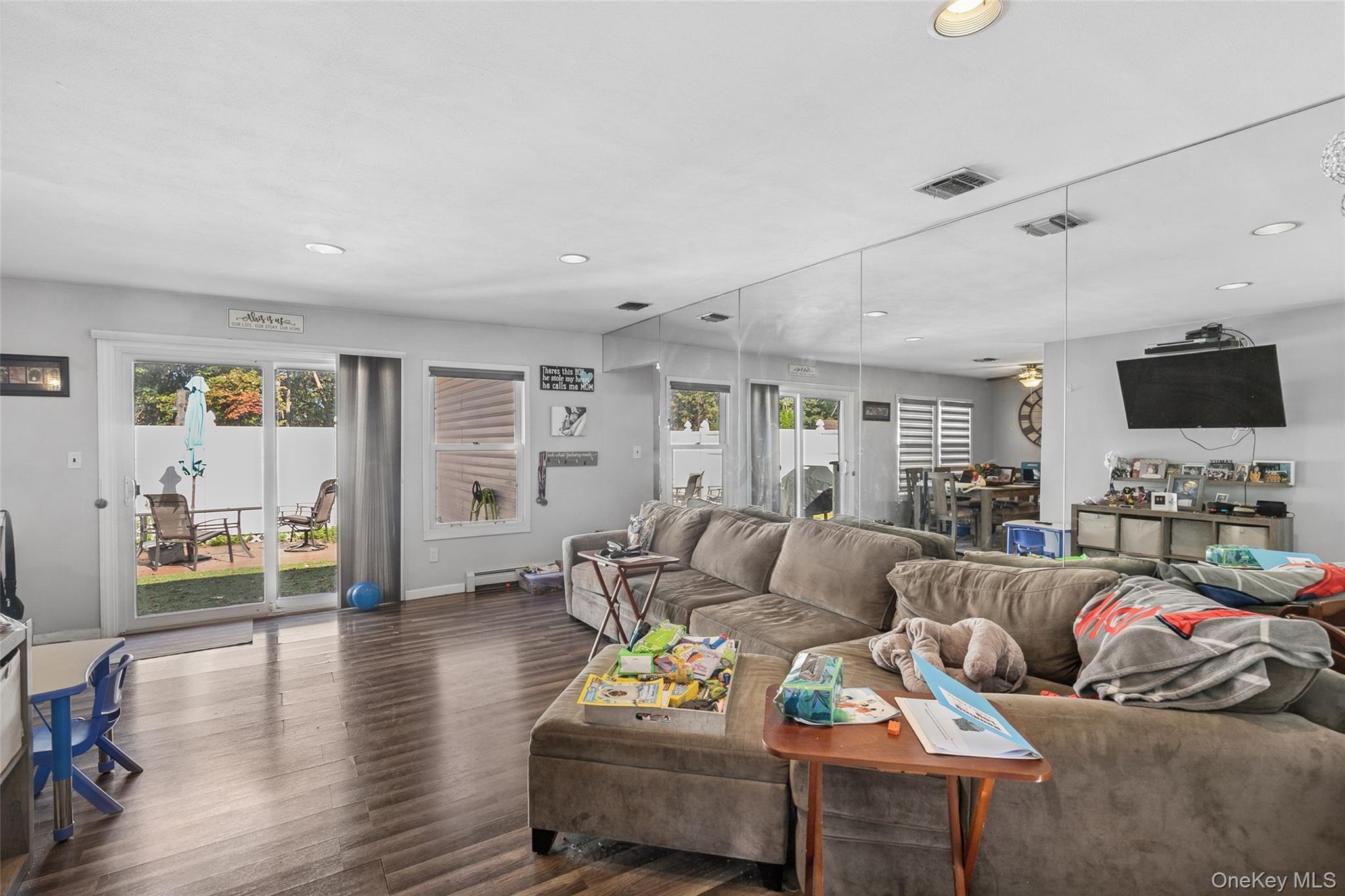 14-16 gamay Court, Commack, NY 11725