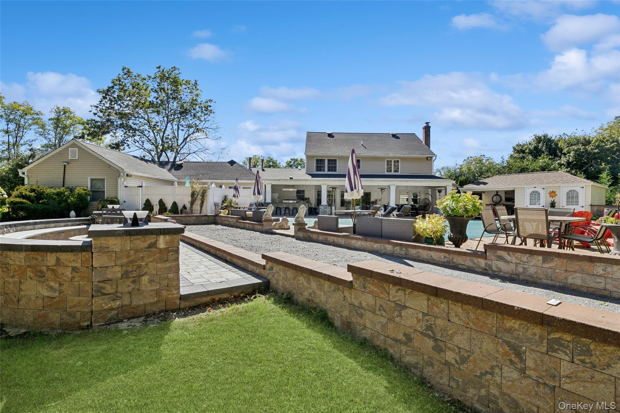 14-16 gamay Court, Commack, NY 11725