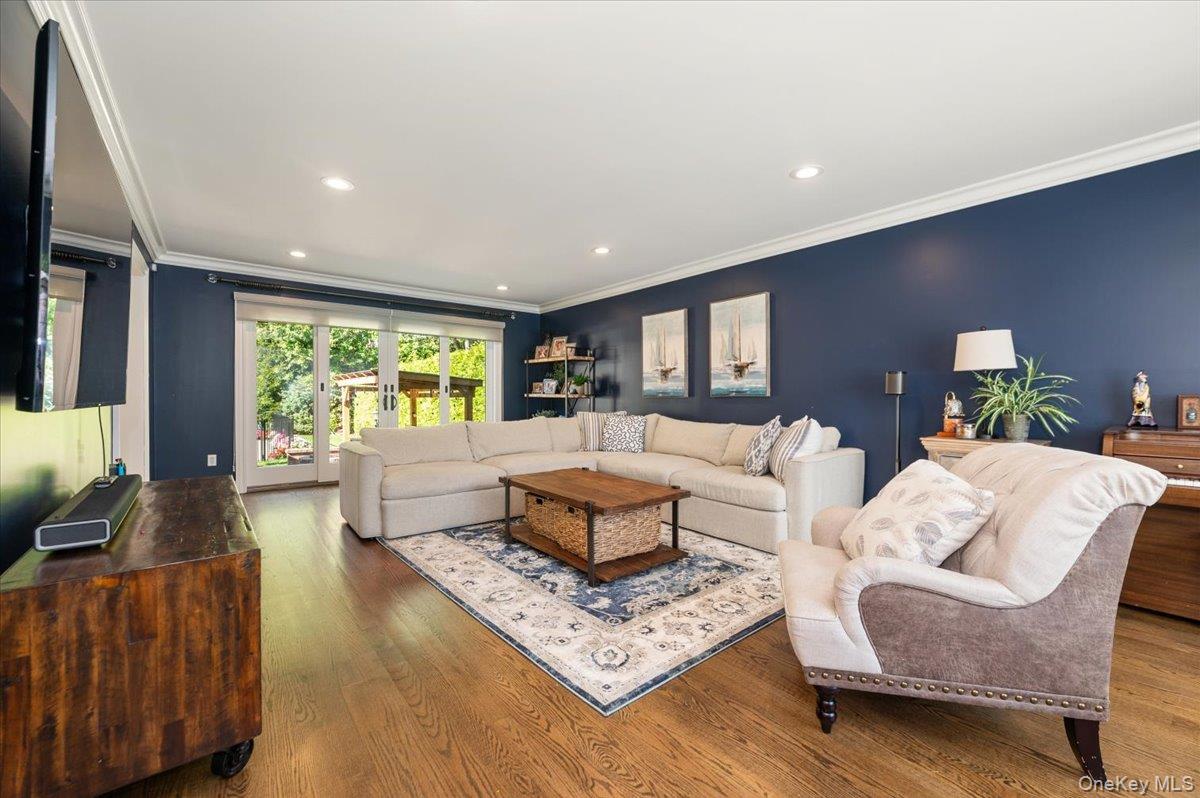 75 Karol Place, Muttontown, NY 11753