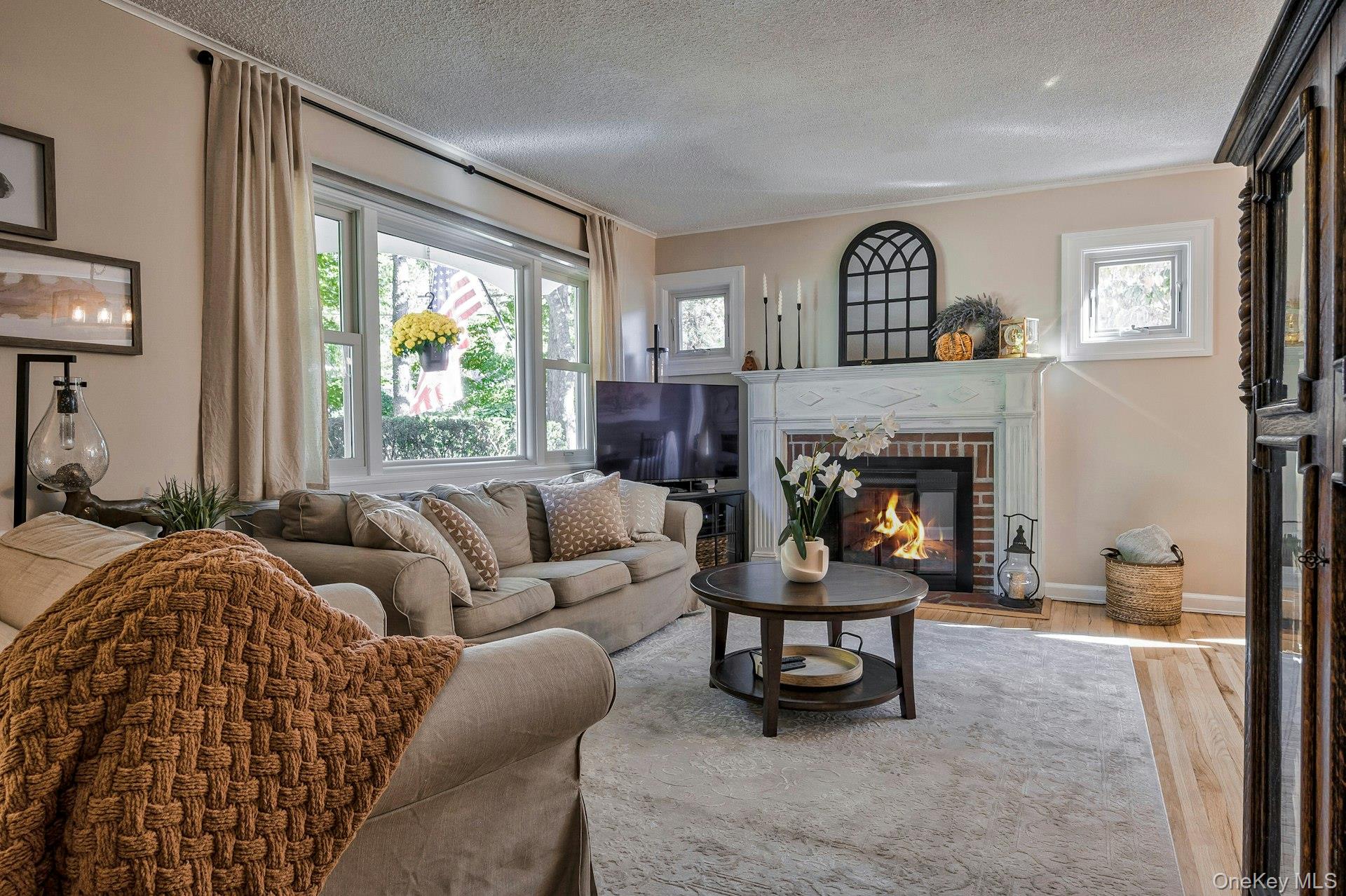 2 Overlook Drive, Huntington, NY 11743