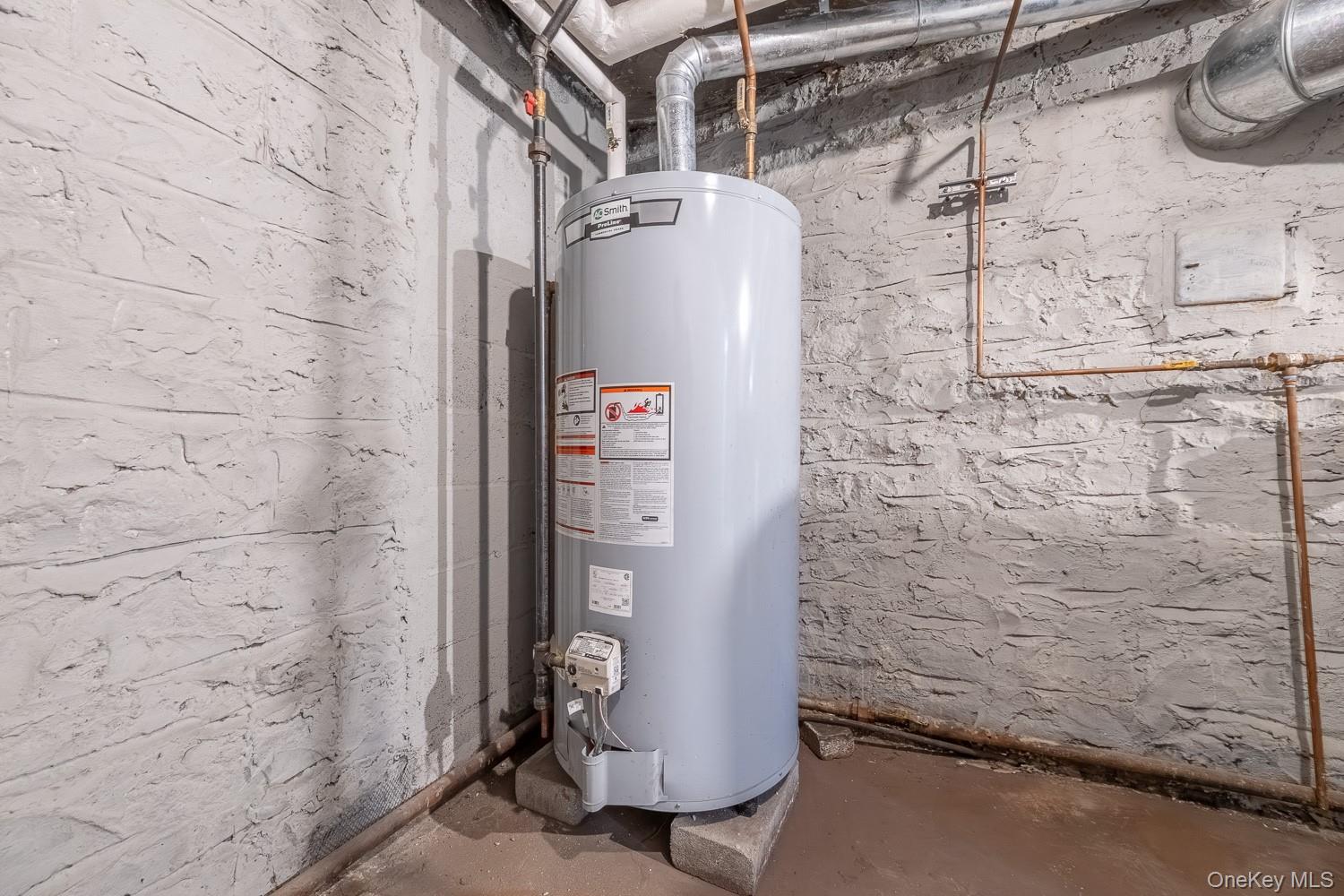 43-16 25th Avenue, Astoria, NY 11103