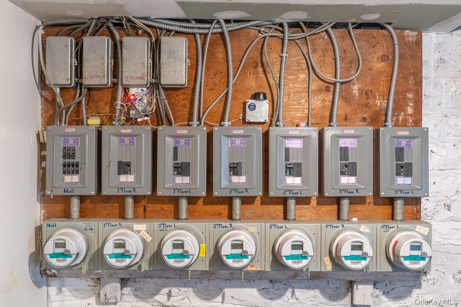 43-16 25th Avenue, Astoria, NY 11103