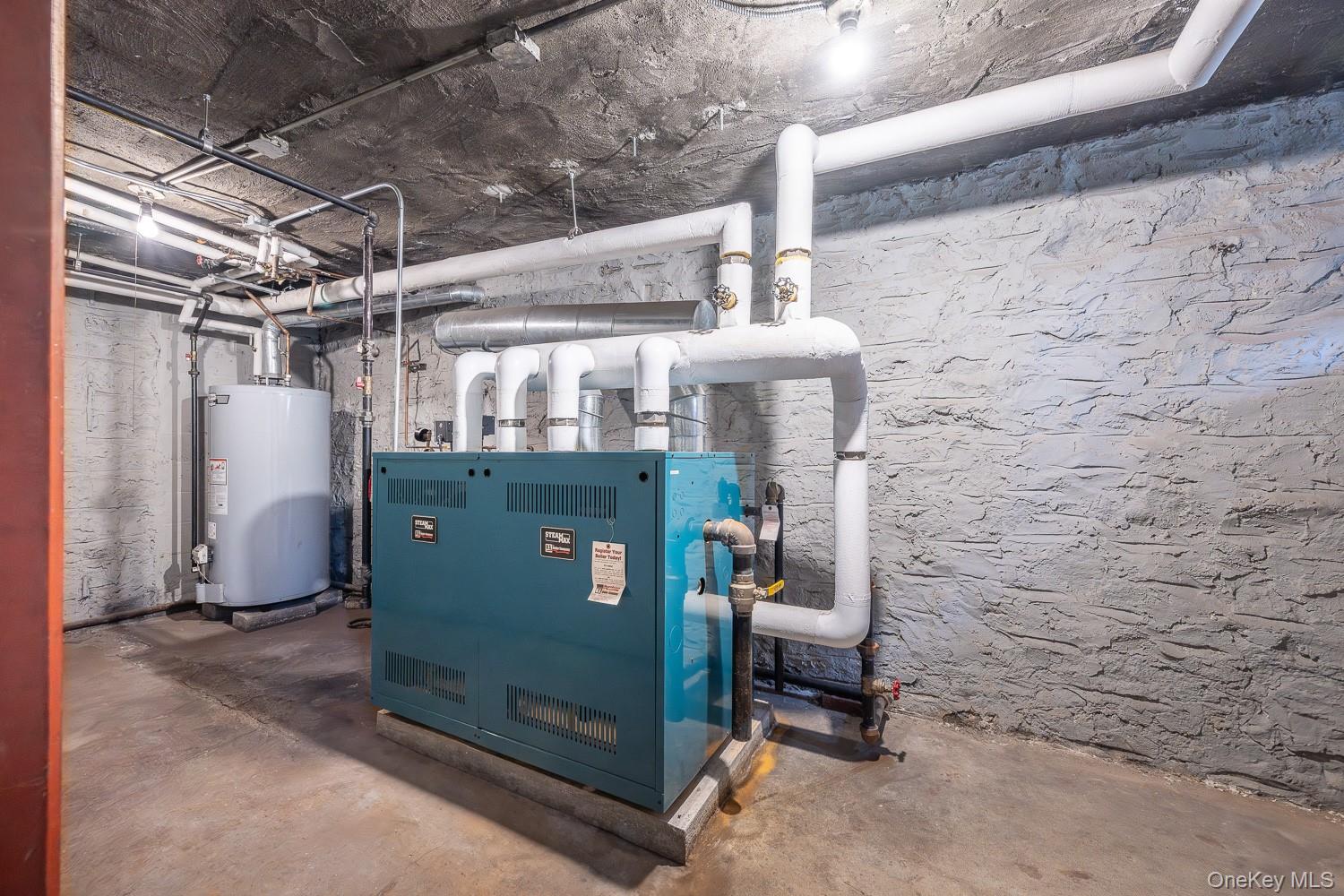 43-16 25th Avenue, Astoria, NY 11103