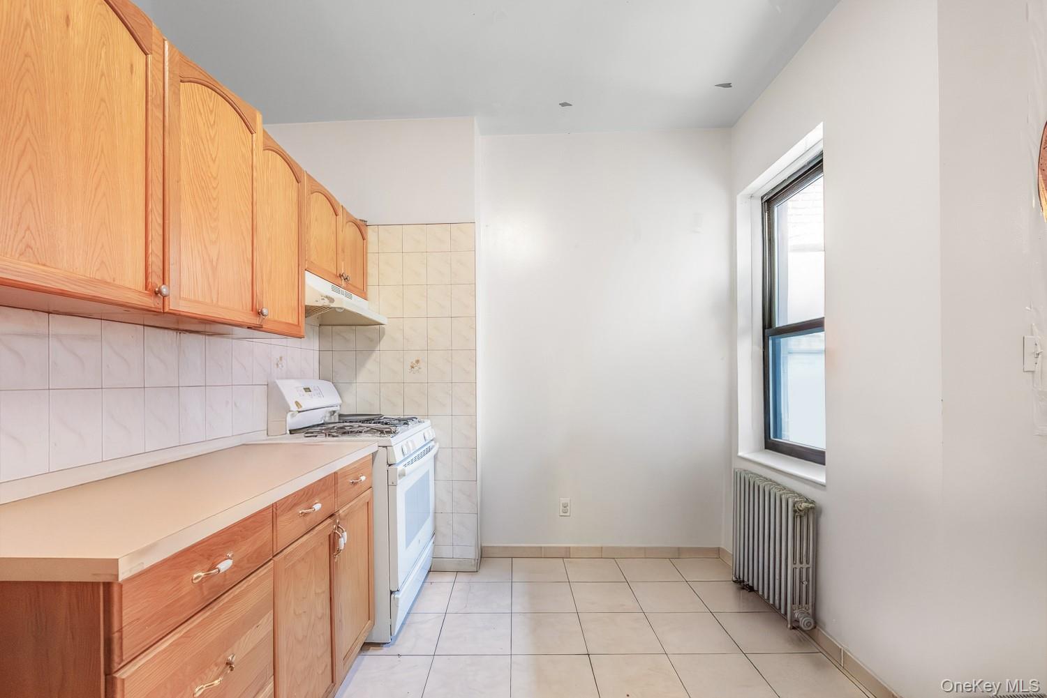 43-16 25th Avenue, Astoria, NY 11103