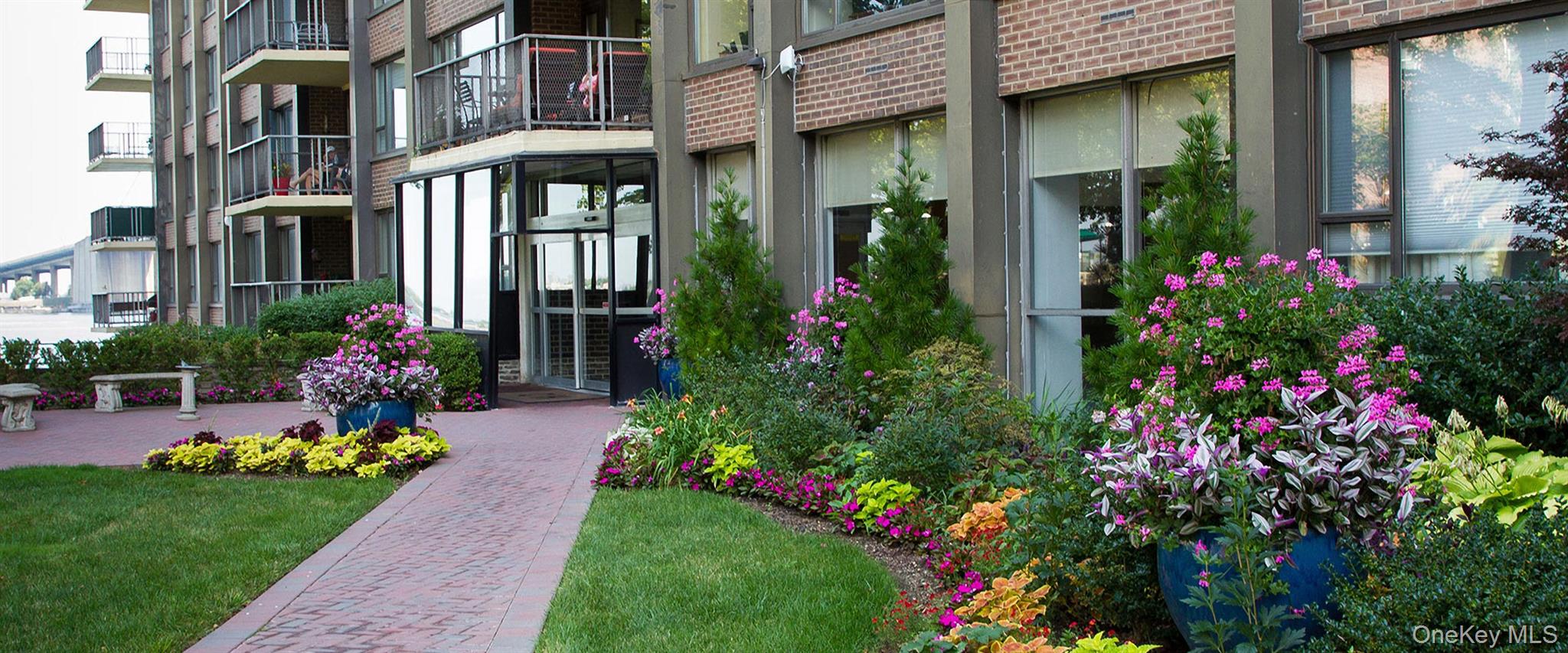 166-25 Powells Cove Boulevard # 10G, Whitestone, NY 11357