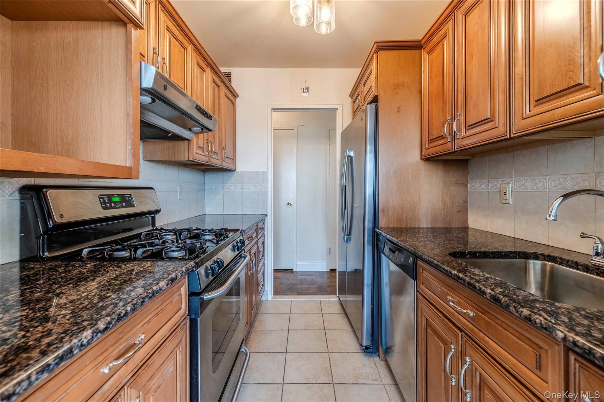 166-25 Powells Cove Boulevard # 10G, Whitestone, NY 11357