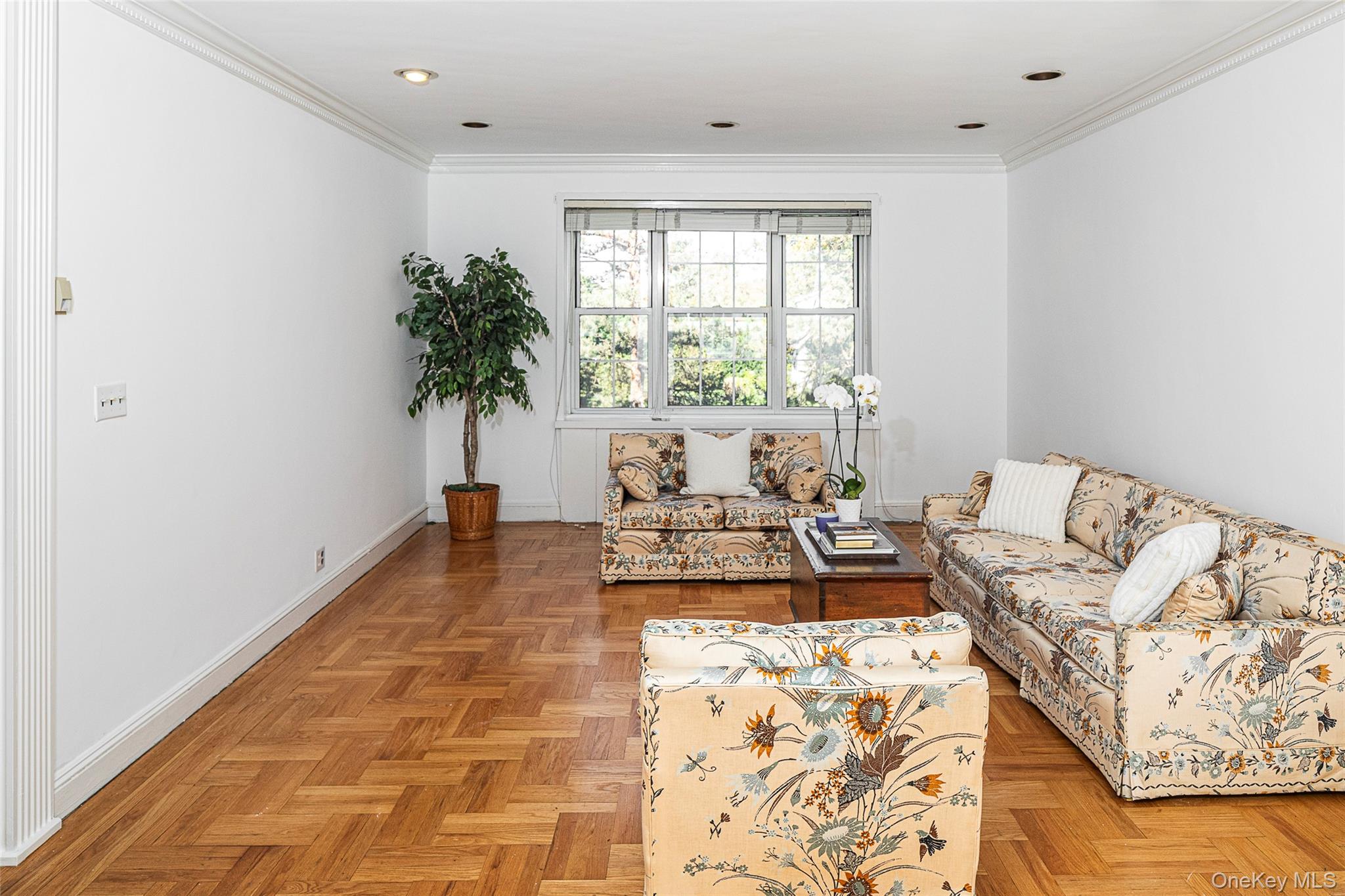 3 Midland Gardens # 3K, Bronxville, NY 10708