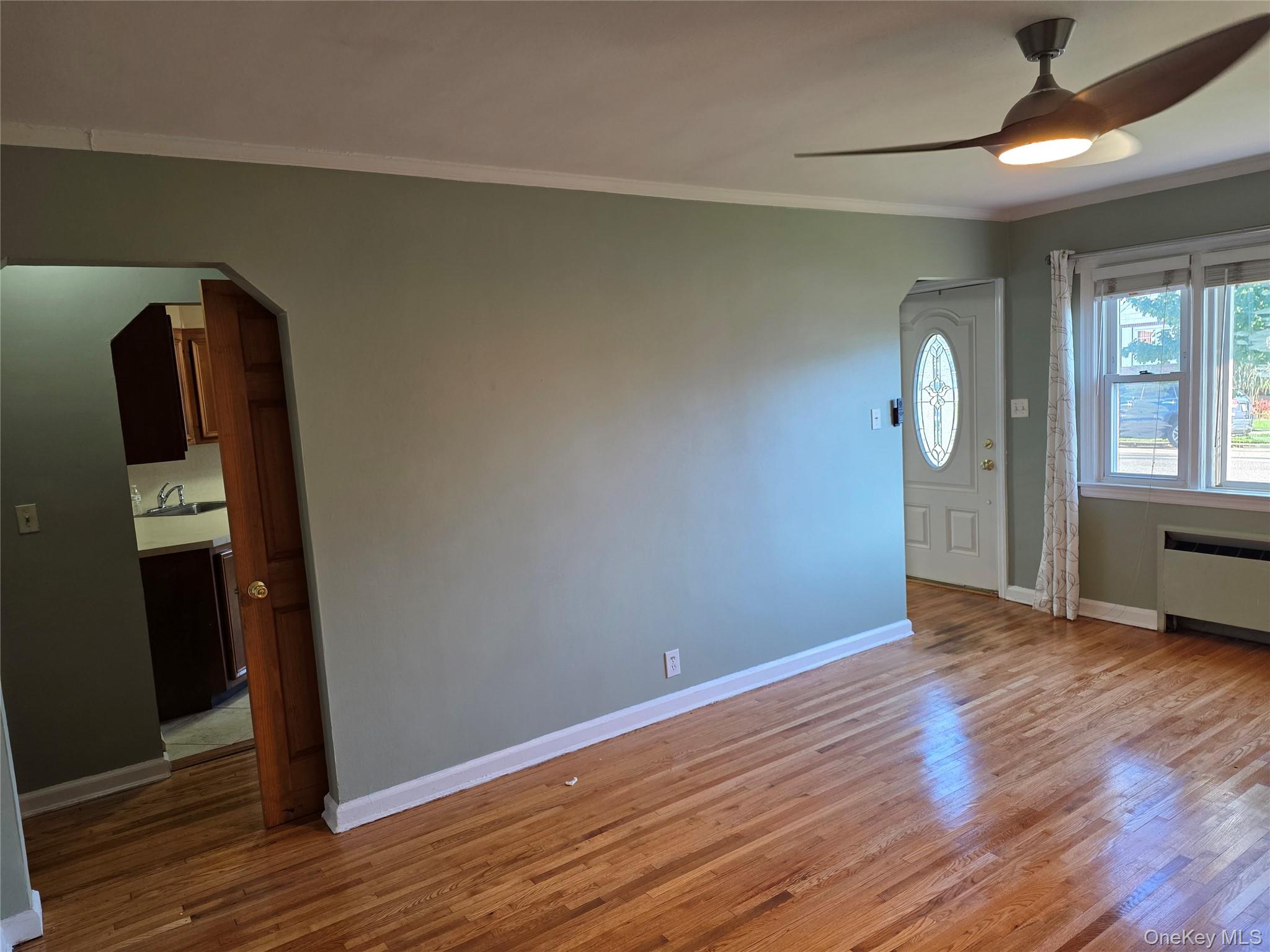 220 Raff Avenue, Mineola, NY 11501