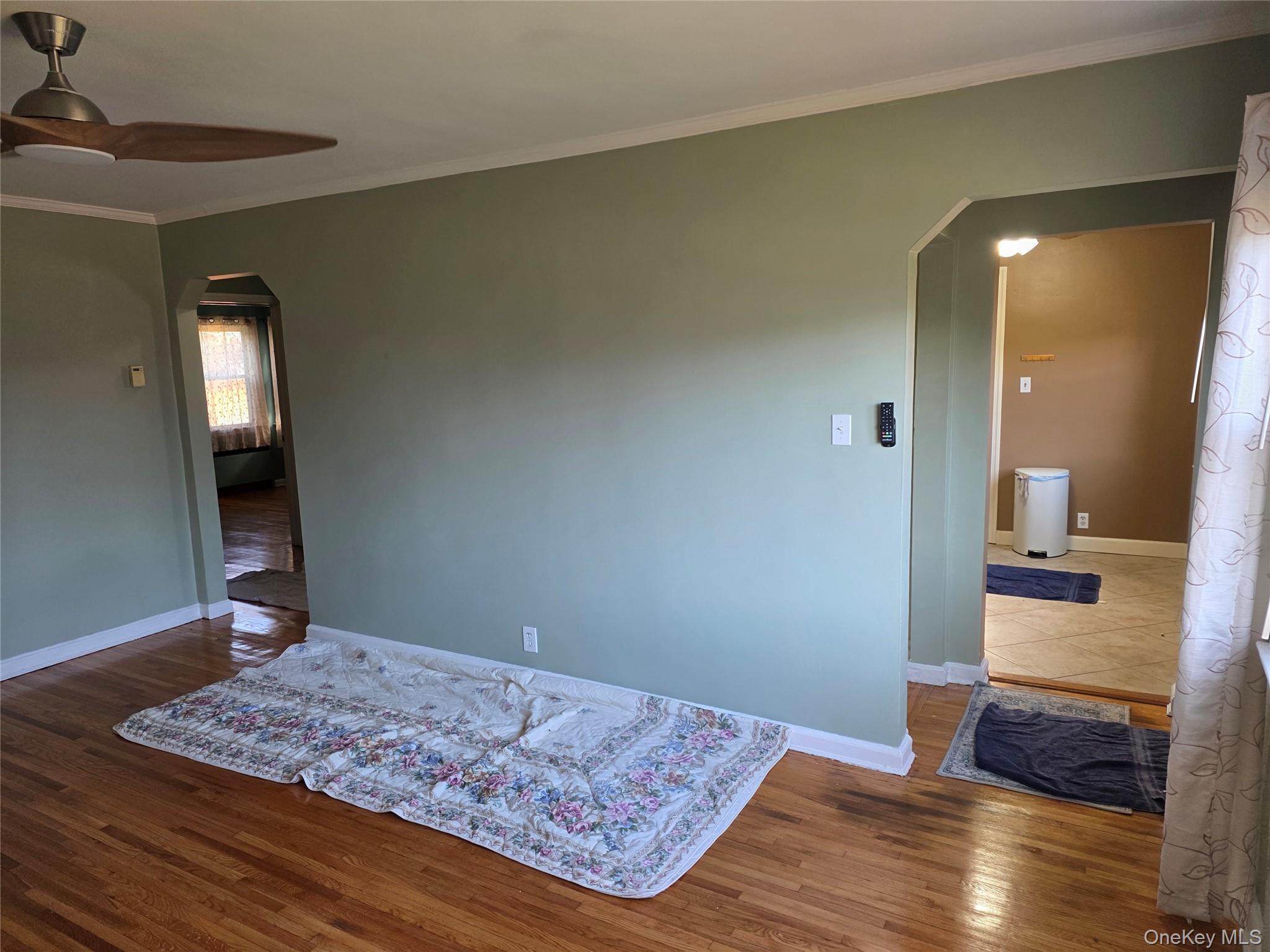 220 Raff Avenue, Mineola, NY 11501