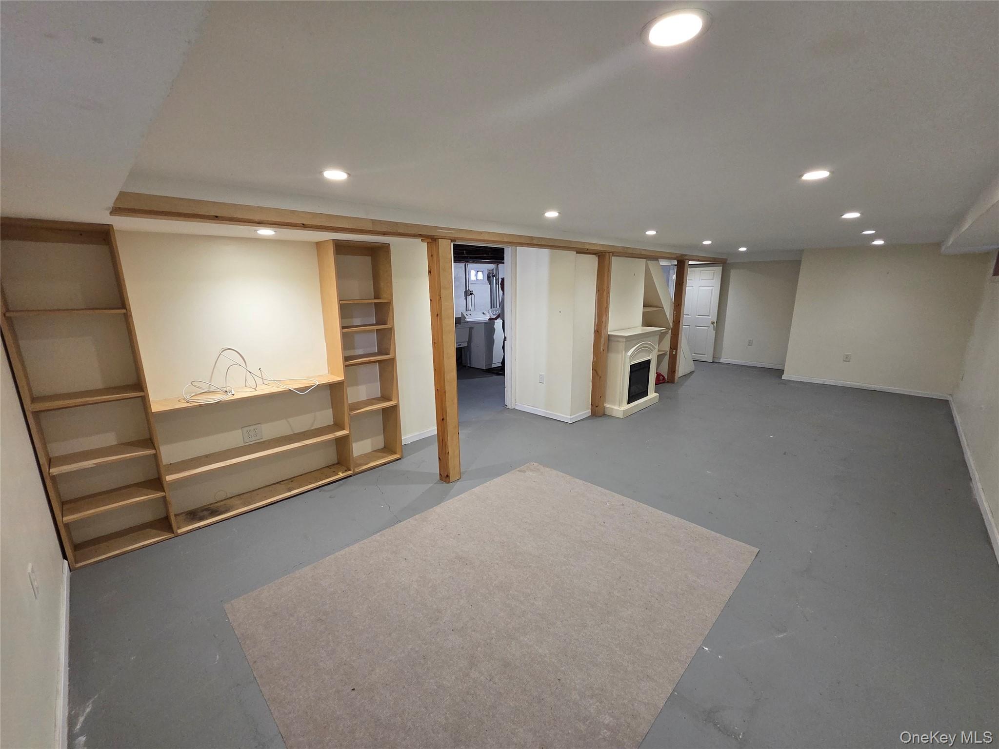 220 Raff Avenue, Mineola, NY 11501