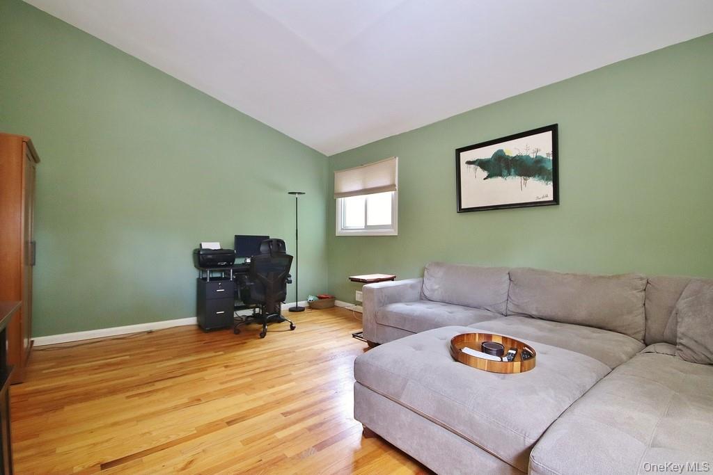 4 Ivy Place, Hartsdale, NY 10530