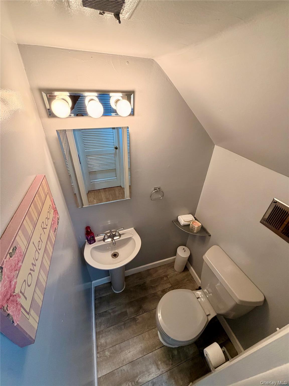 4 Ivy Place, Hartsdale, NY 10530