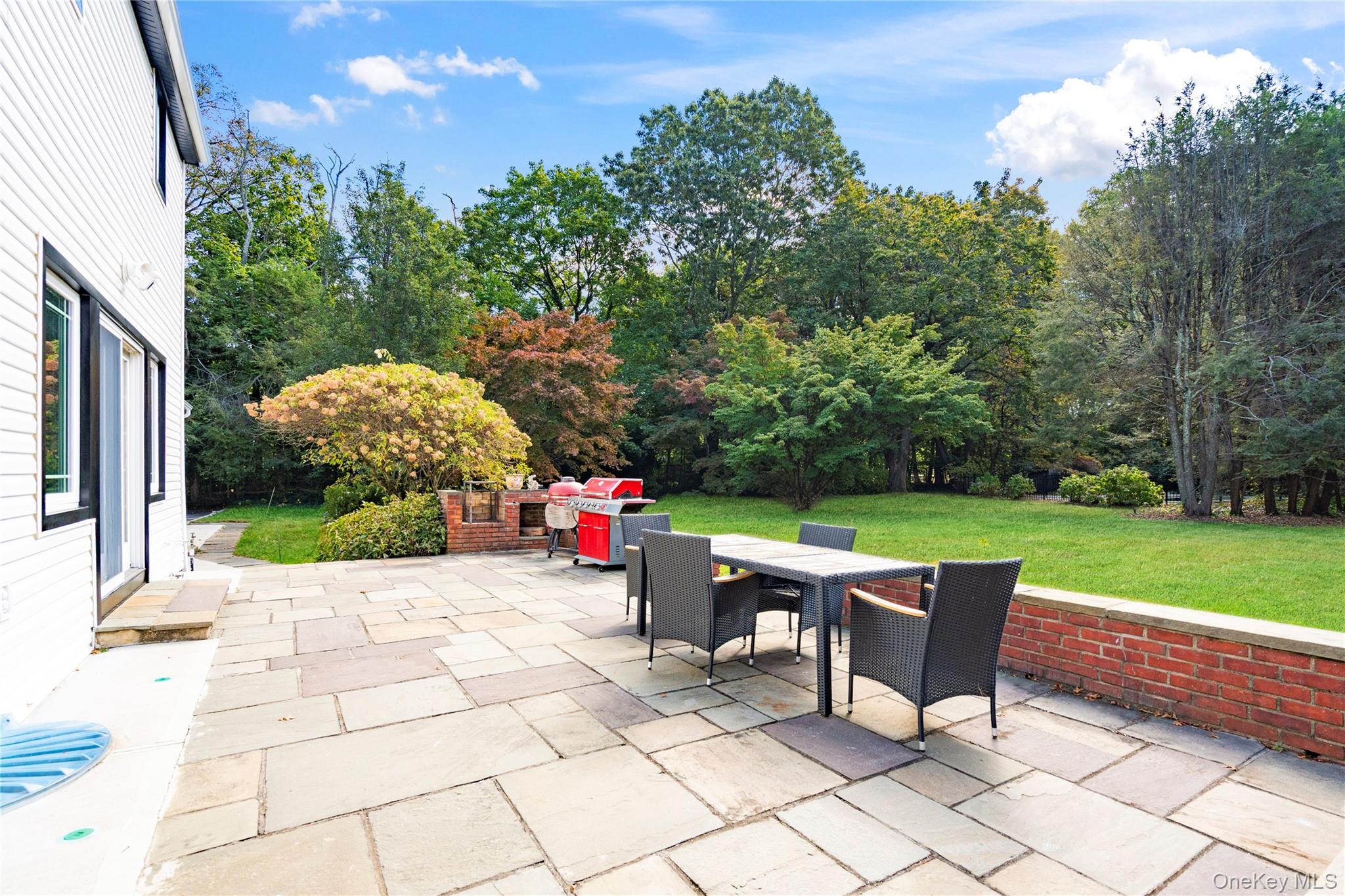 897 Ripley Lane, Muttontown, NY 11771