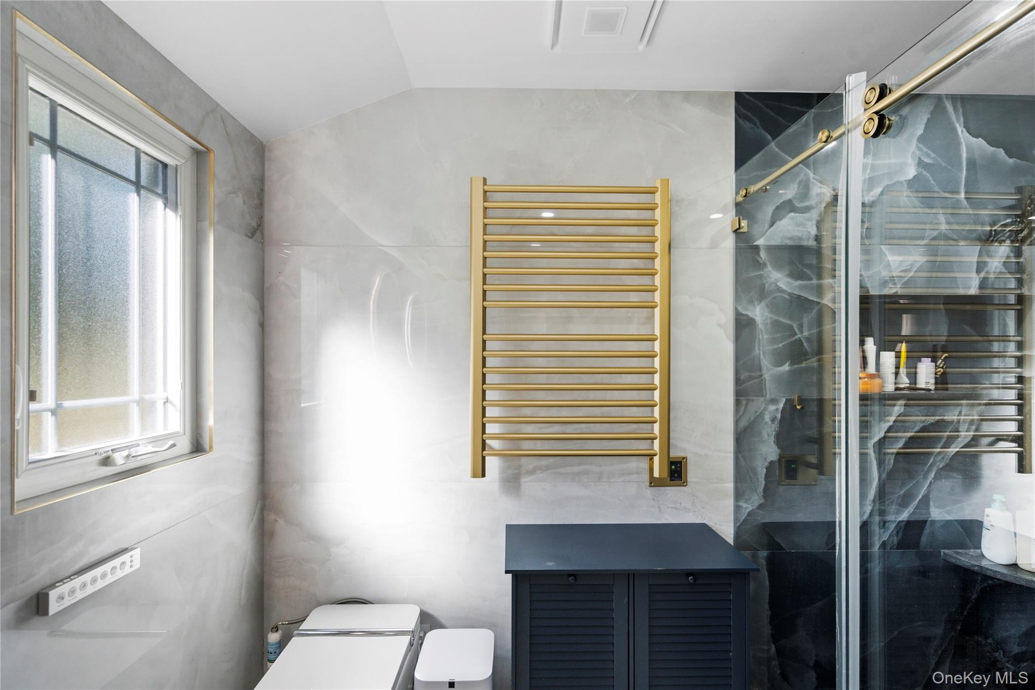 897 Ripley Lane, Muttontown, NY 11771