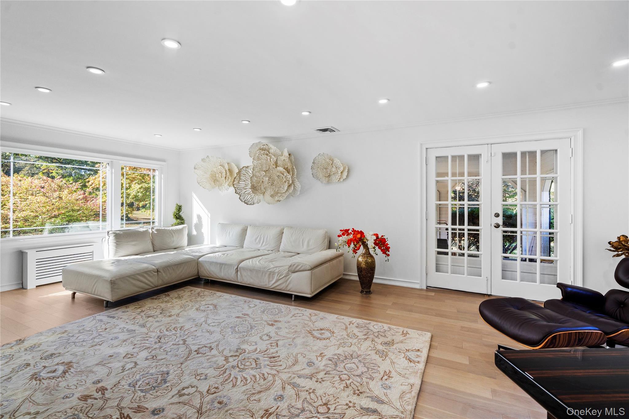 897 Ripley Lane, Muttontown, NY 11771