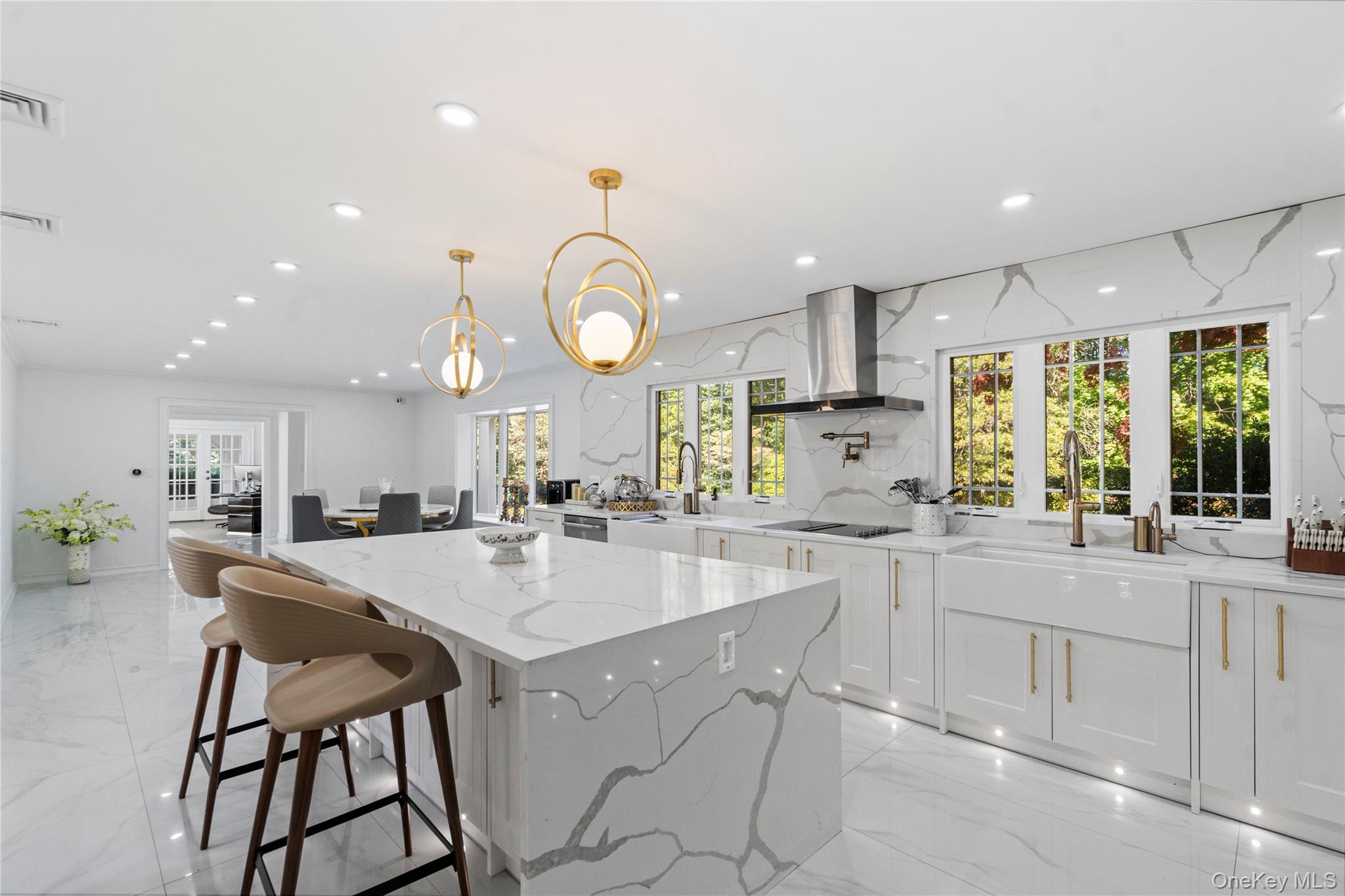 897 Ripley Lane, Muttontown, NY 11771