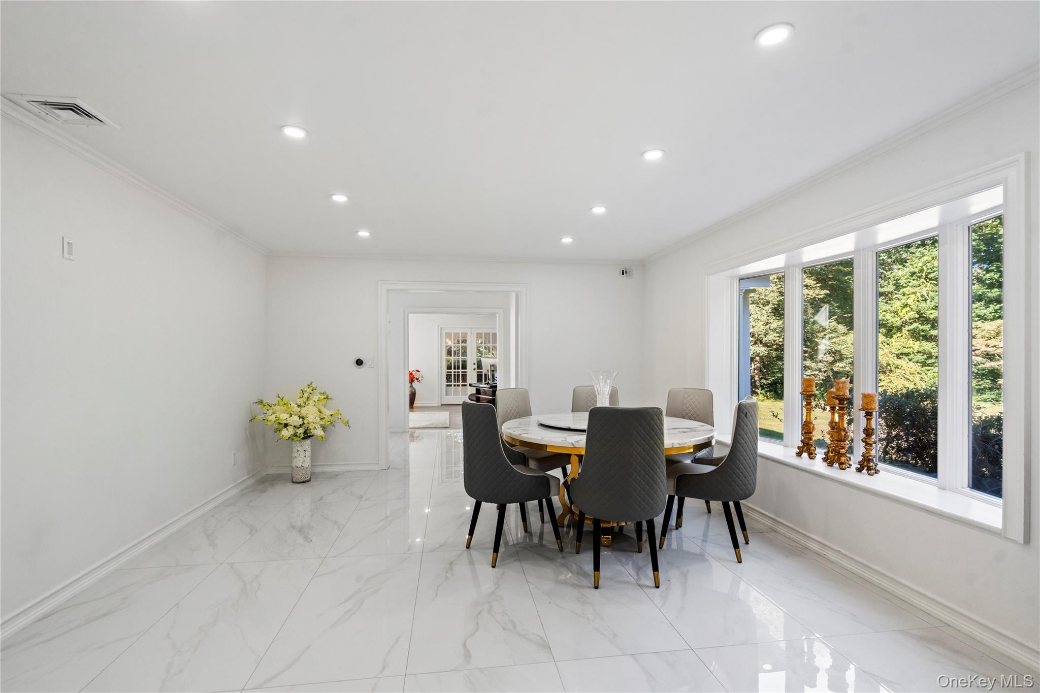 897 Ripley Lane, Muttontown, NY 11771