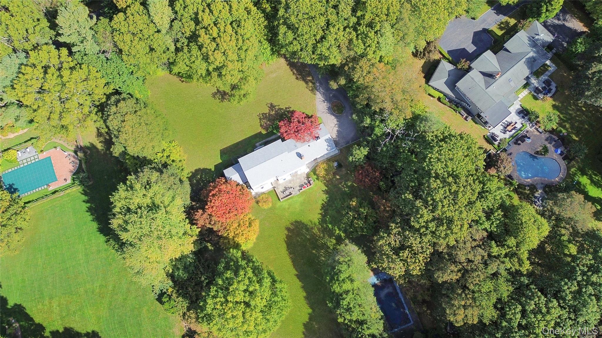 897 Ripley Lane, Muttontown, NY 11771