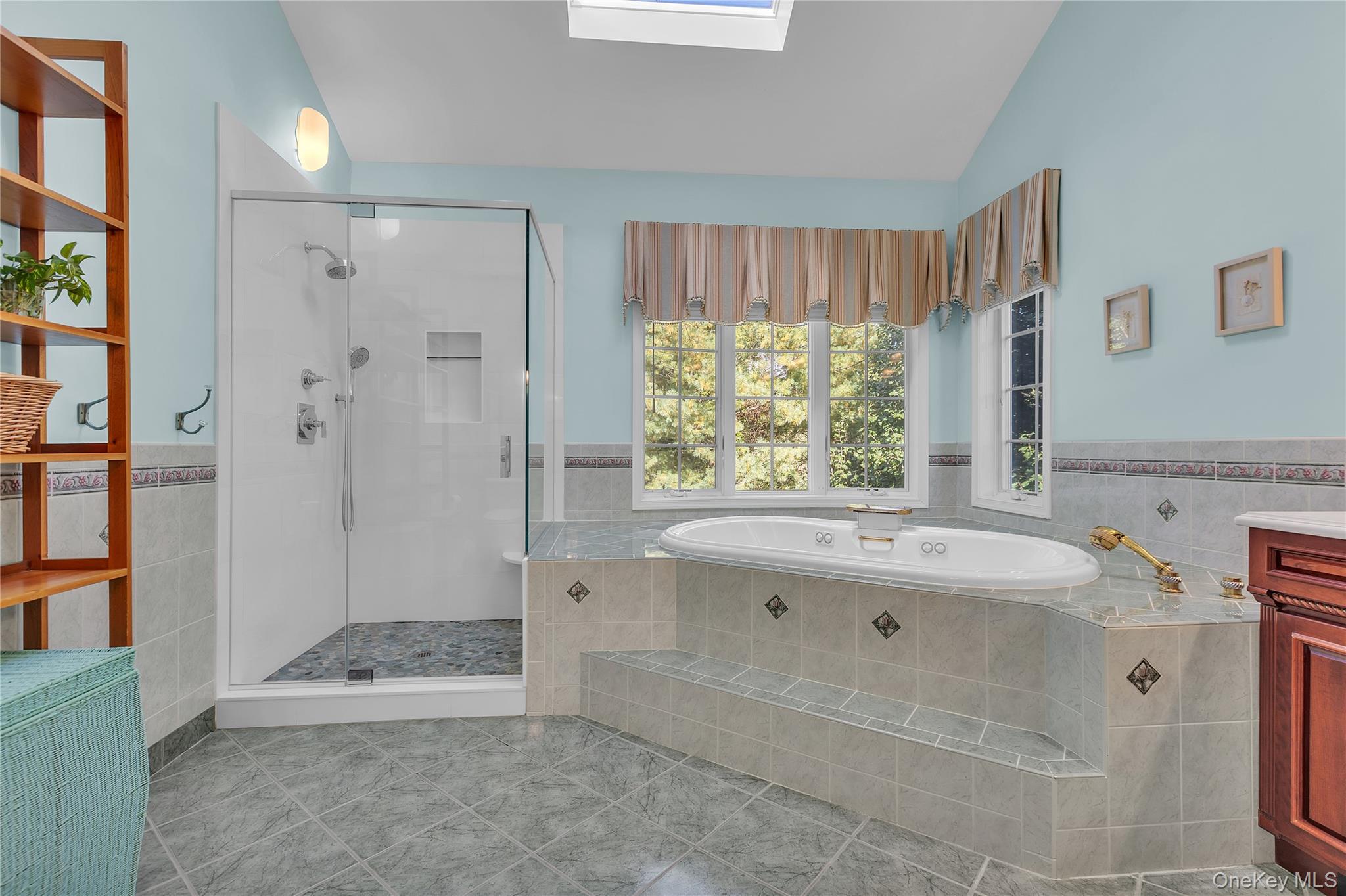 3154 Stoneleigh Court, Yorktown Heights, NY 10598