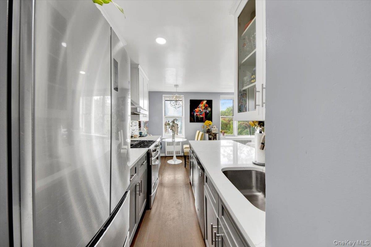 610 Waring # 4F, Bronx, NY 10467