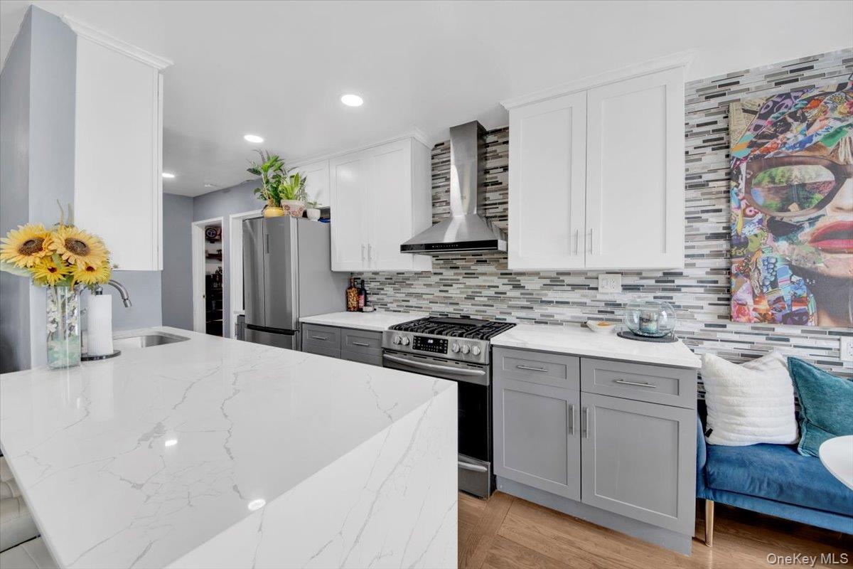 610 Waring # 4F, Bronx, NY 10467