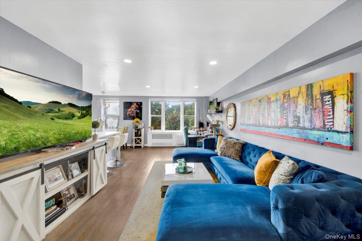 610 Waring # 4F, Bronx, NY 10467