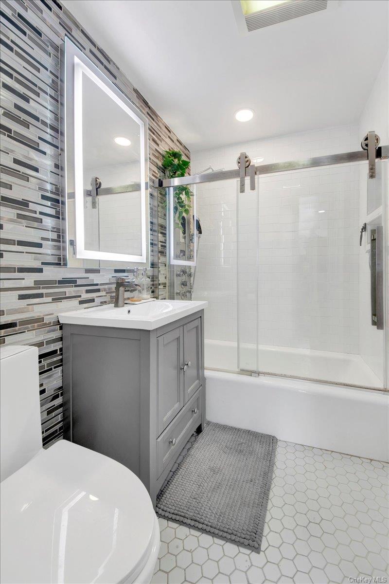 610 Waring # 4F, Bronx, NY 10467