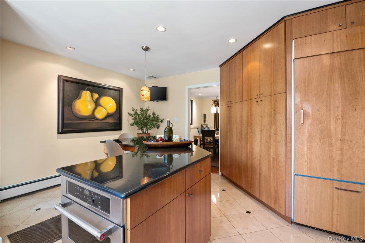 71 Cove Road, Huntington, NY 11743