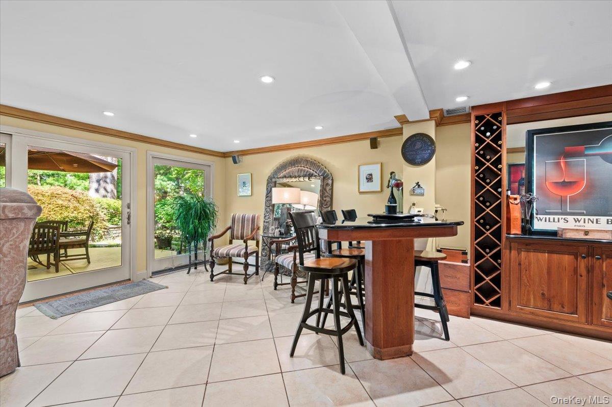 71 Cove Road, Huntington, NY 11743