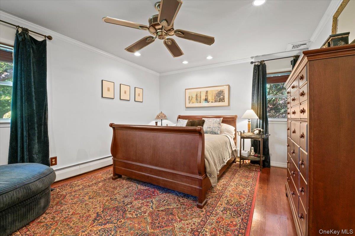 71 Cove Road, Huntington, NY 11743