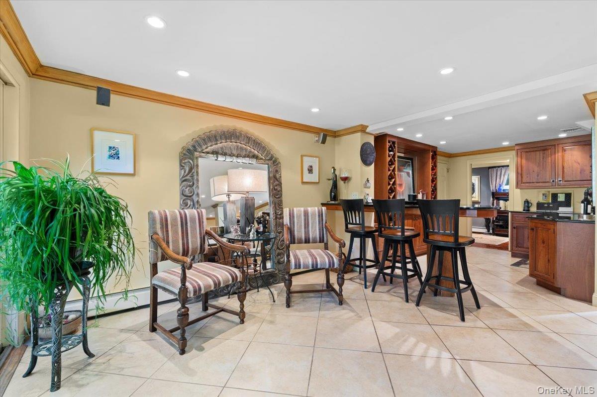 71 Cove Road, Huntington, NY 11743