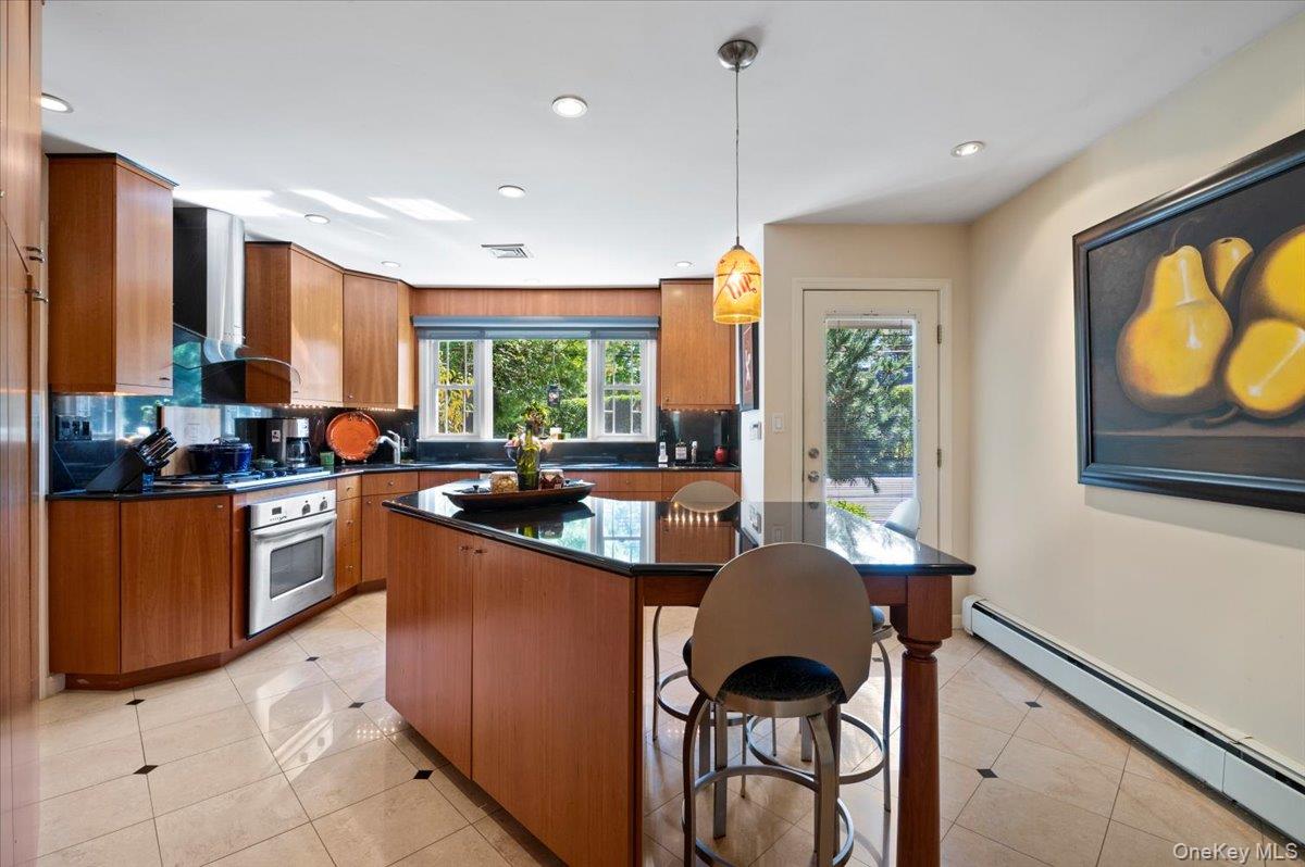 71 Cove Road, Huntington, NY 11743