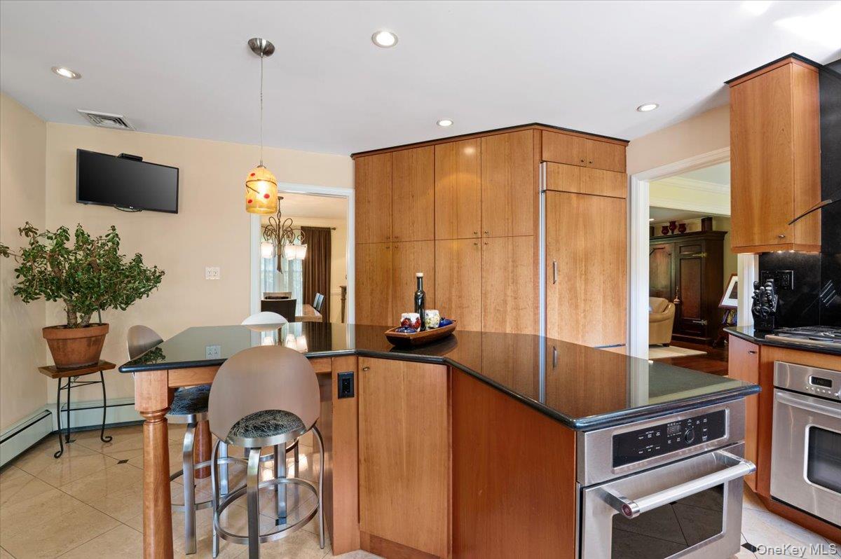 71 Cove Road, Huntington, NY 11743