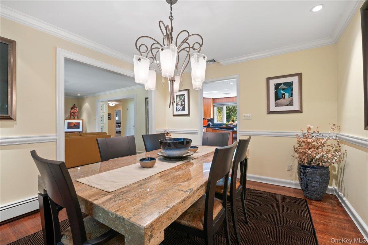 71 Cove Road, Huntington, NY 11743