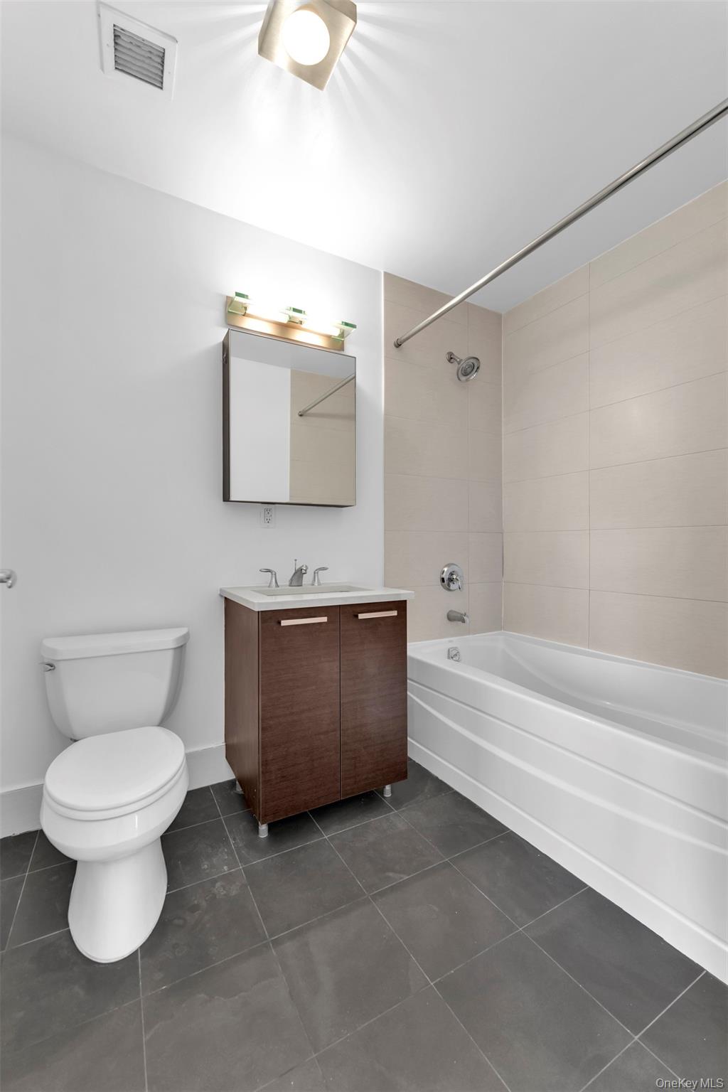 353 E 104 Street # PH2, New York (Manhattan), NY 10029