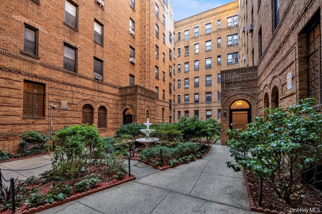 83-44 Lefferts Boulevard # 3C, Kew Gardens, NY 11415