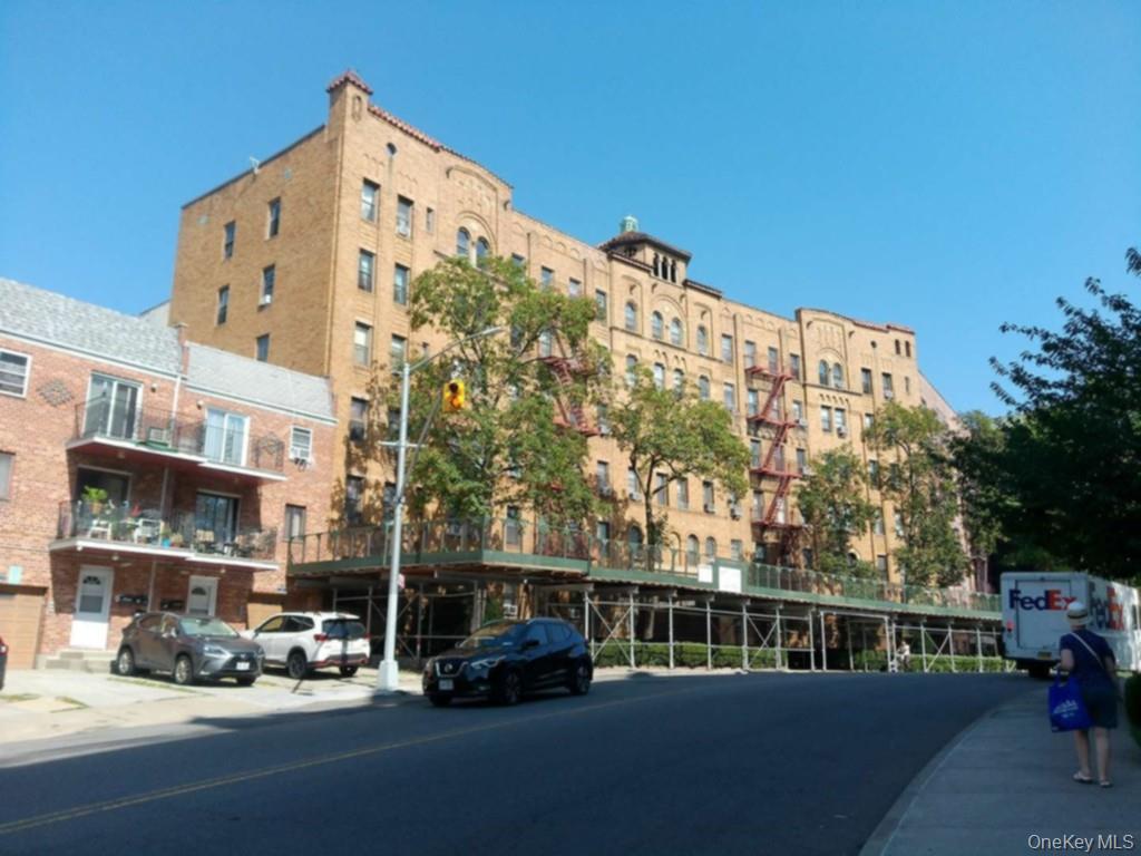 83-44 Lefferts Boulevard # 3C, Kew Gardens, NY 11415