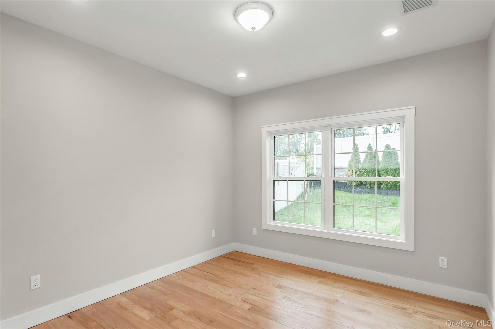 22 Cheshire Avenue, Syosset, NY 11791