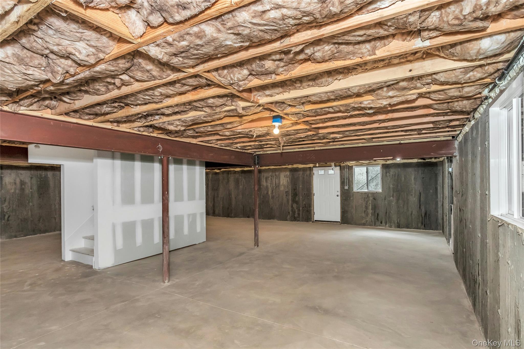 22 Cheshire Avenue, Syosset, NY 11791