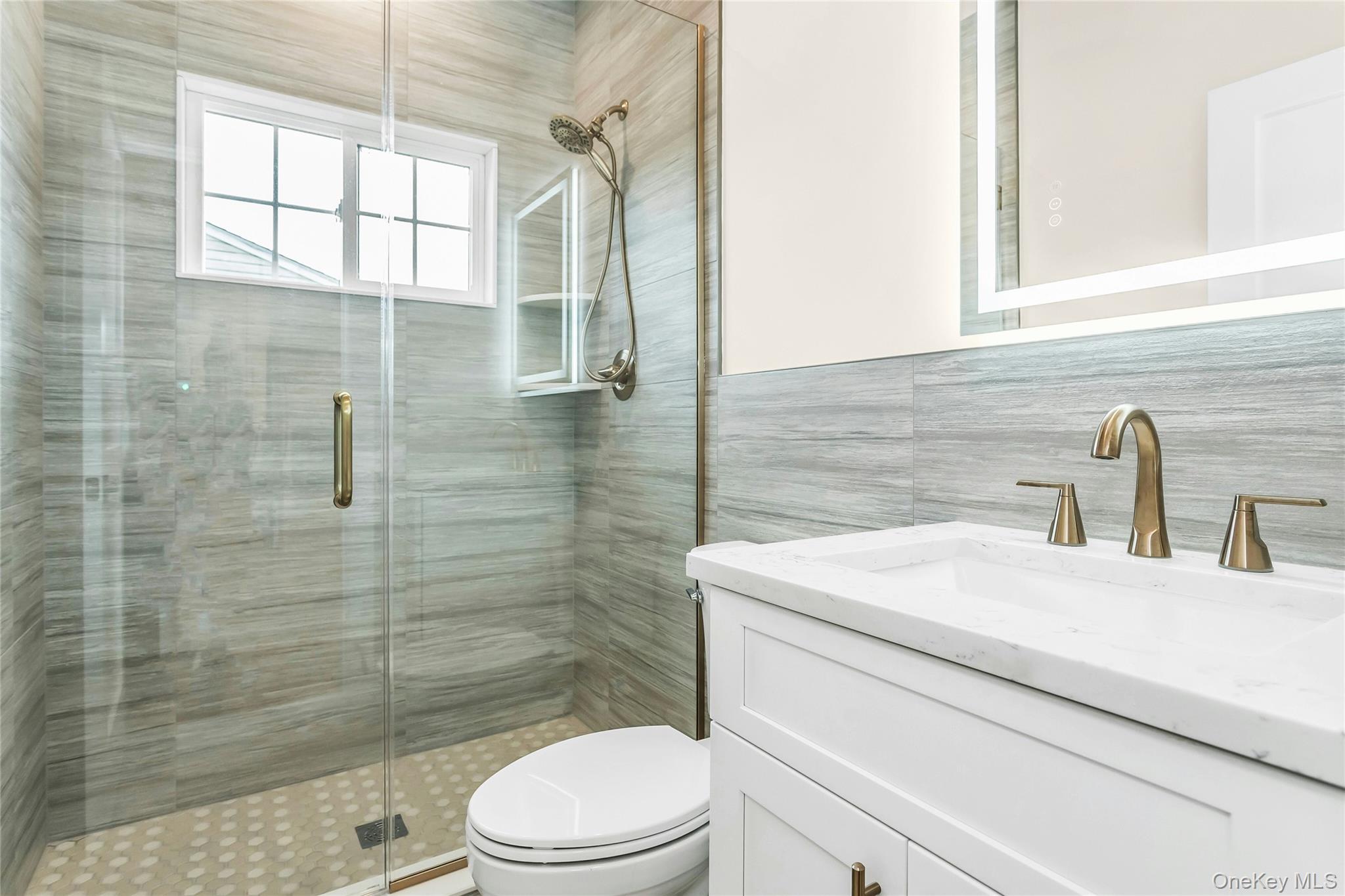 22 Cheshire Avenue, Syosset, NY 11791