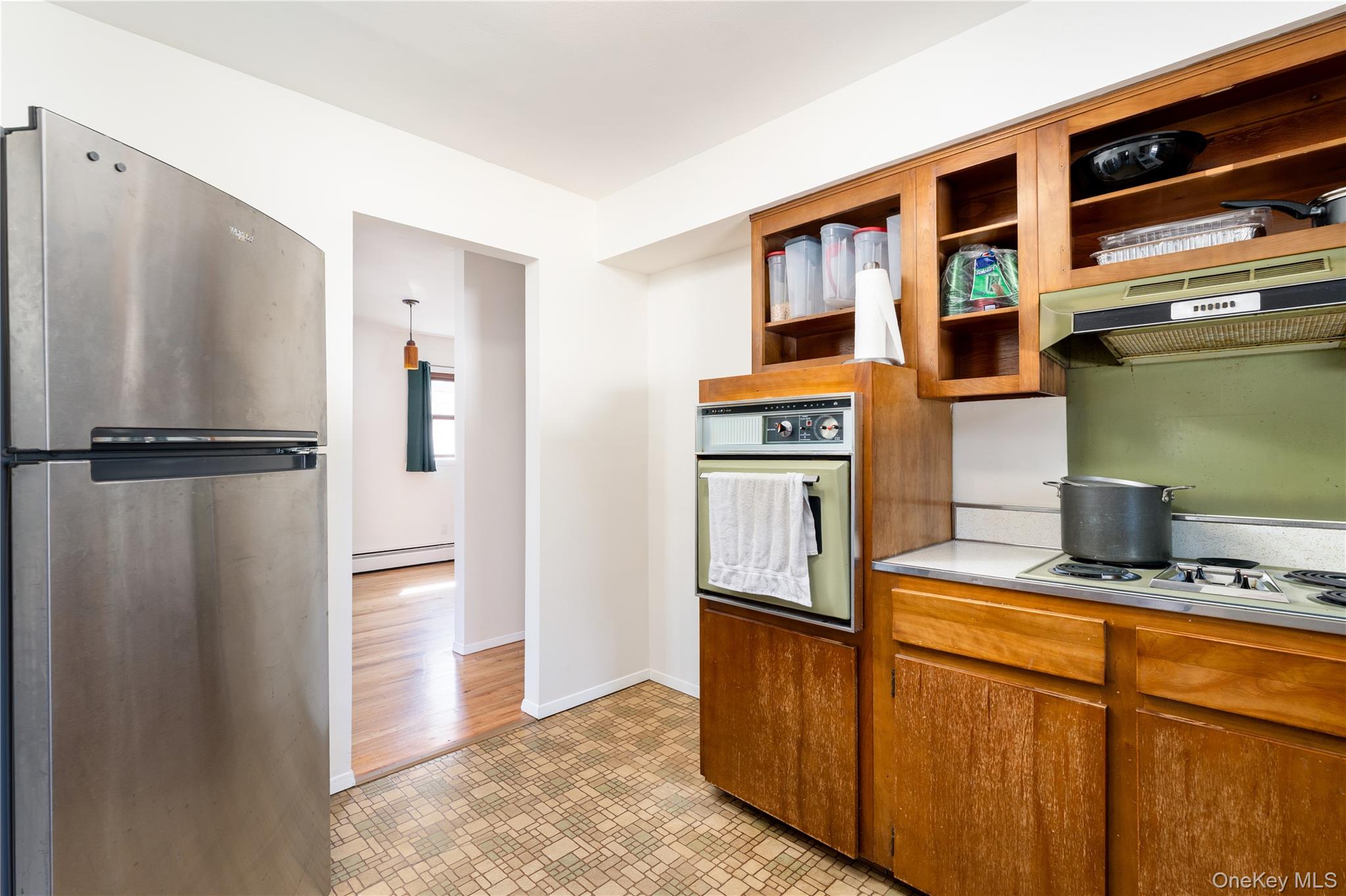 6 Merle Place, Deer Park, NY 11729