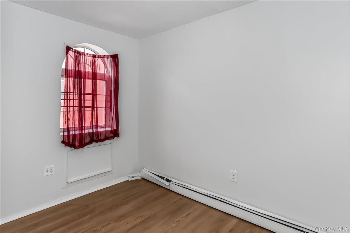 94-86 218th Street, Queens Village, NY 11428